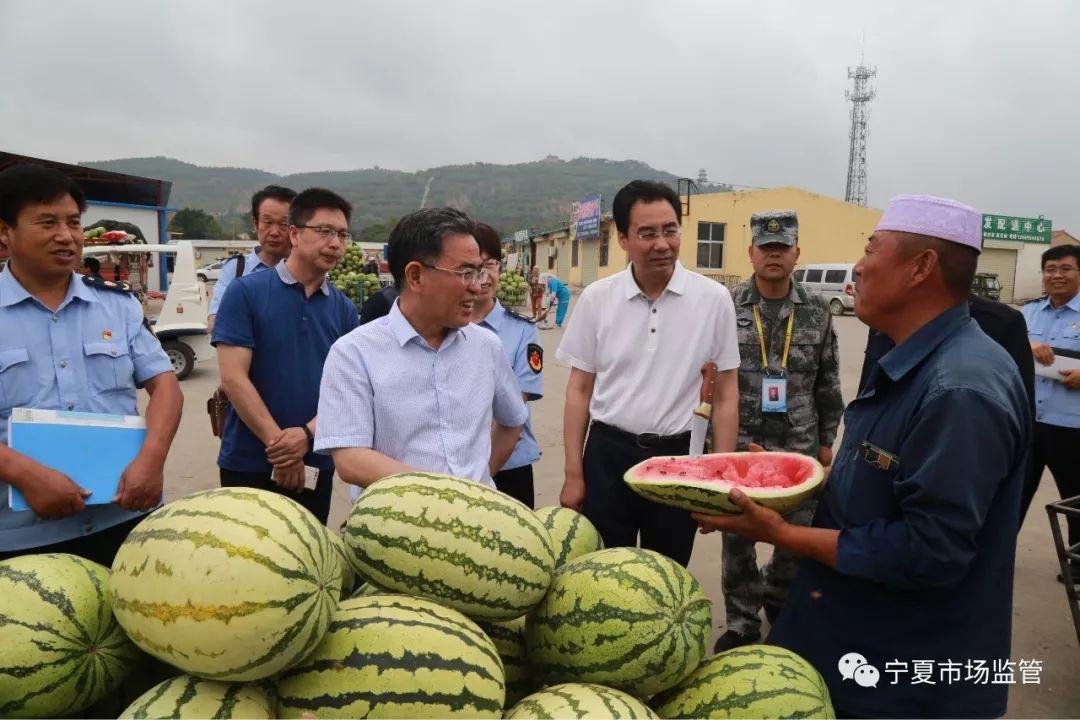 原州区教育局领导团队引领教育变革，塑造未来之光新篇章